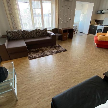 Podillia Modern Apartment فينيتسا المظهر الخارجي الصورة